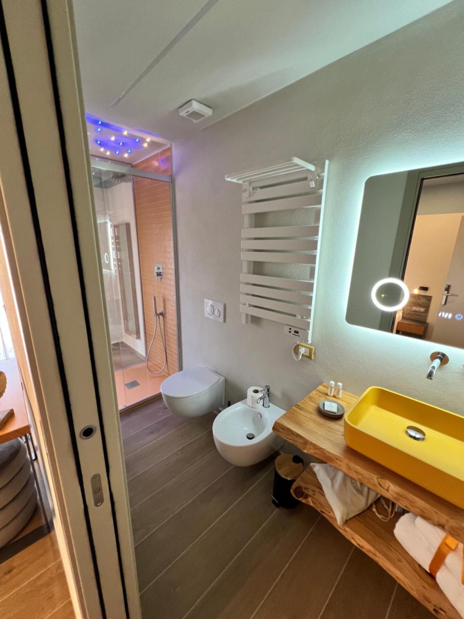 Luci Sul Mare -Boutique Rooms Follonica Ngoại thất bức ảnh