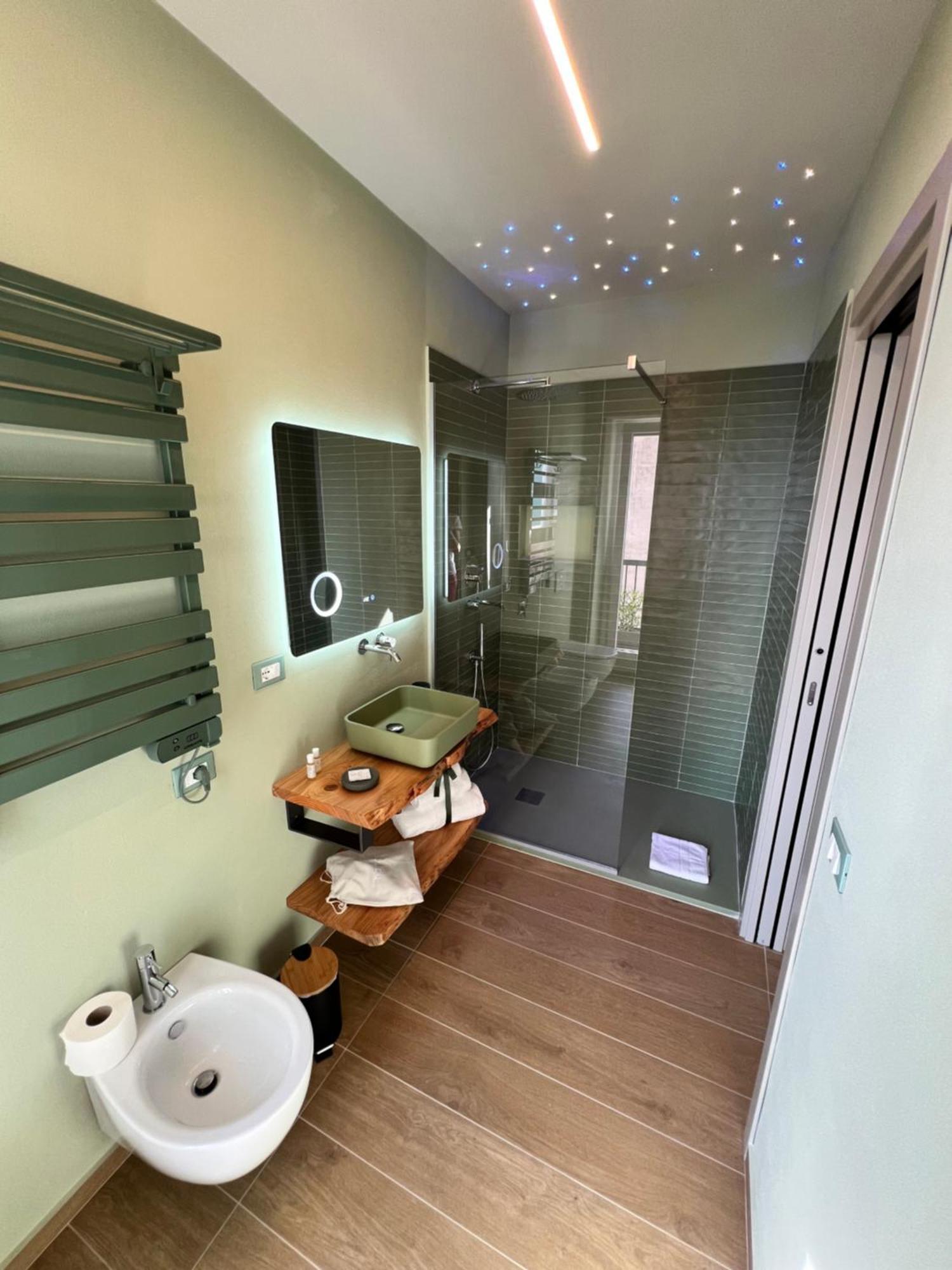Luci Sul Mare -Boutique Rooms Follonica Ngoại thất bức ảnh