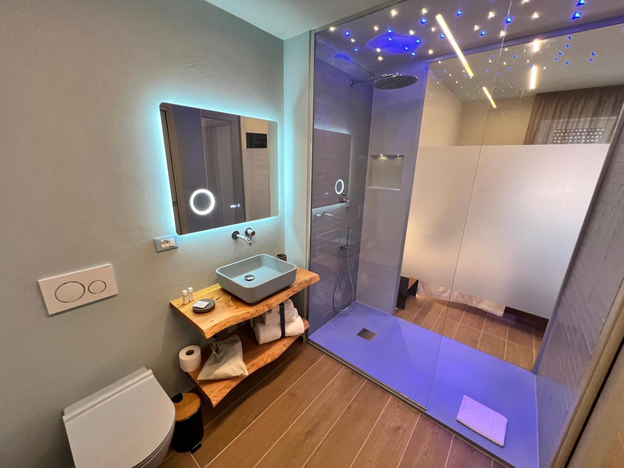 Luci Sul Mare -Boutique Rooms Follonica Ngoại thất bức ảnh