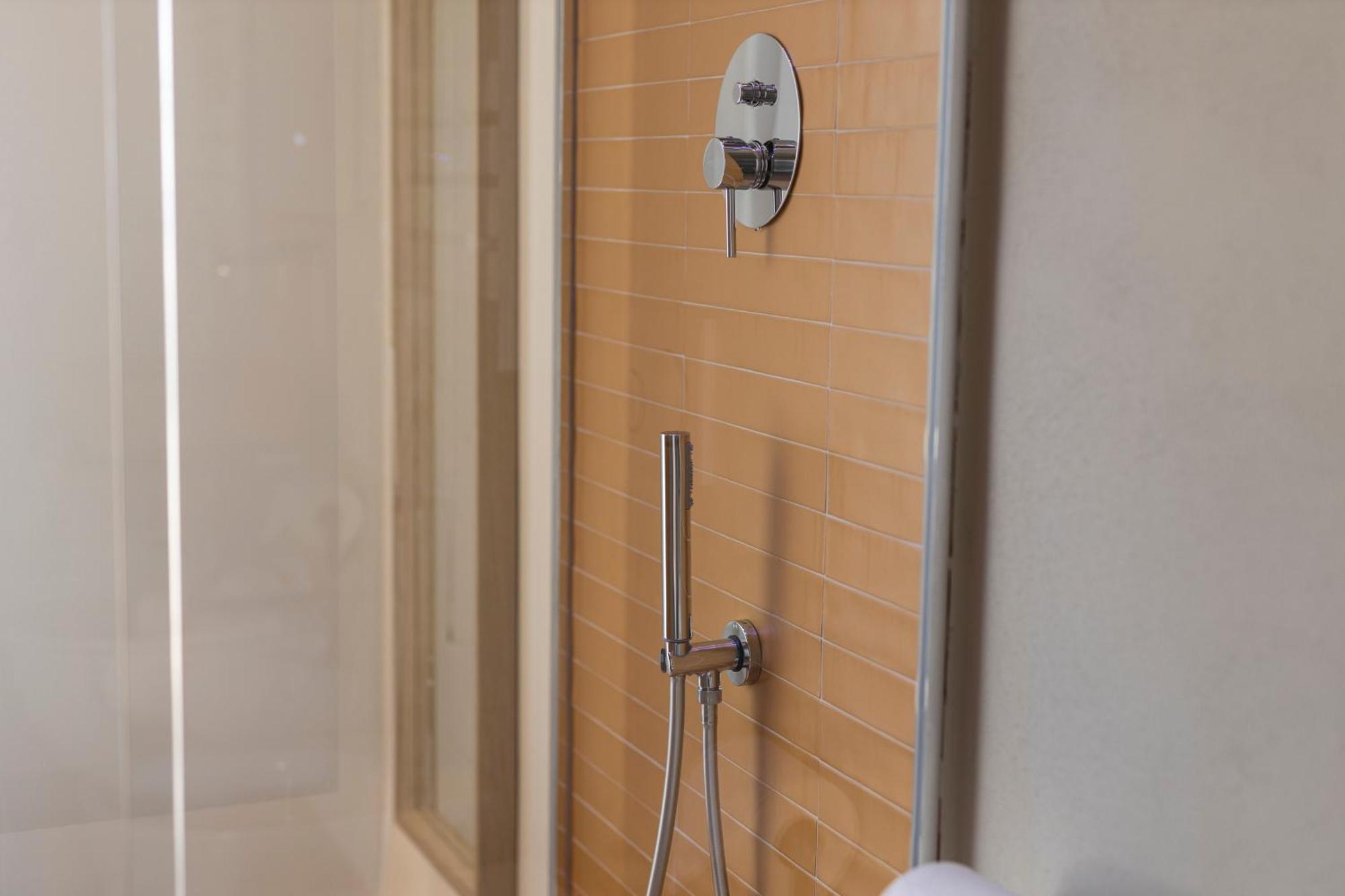 Luci Sul Mare -Boutique Rooms Follonica Ngoại thất bức ảnh