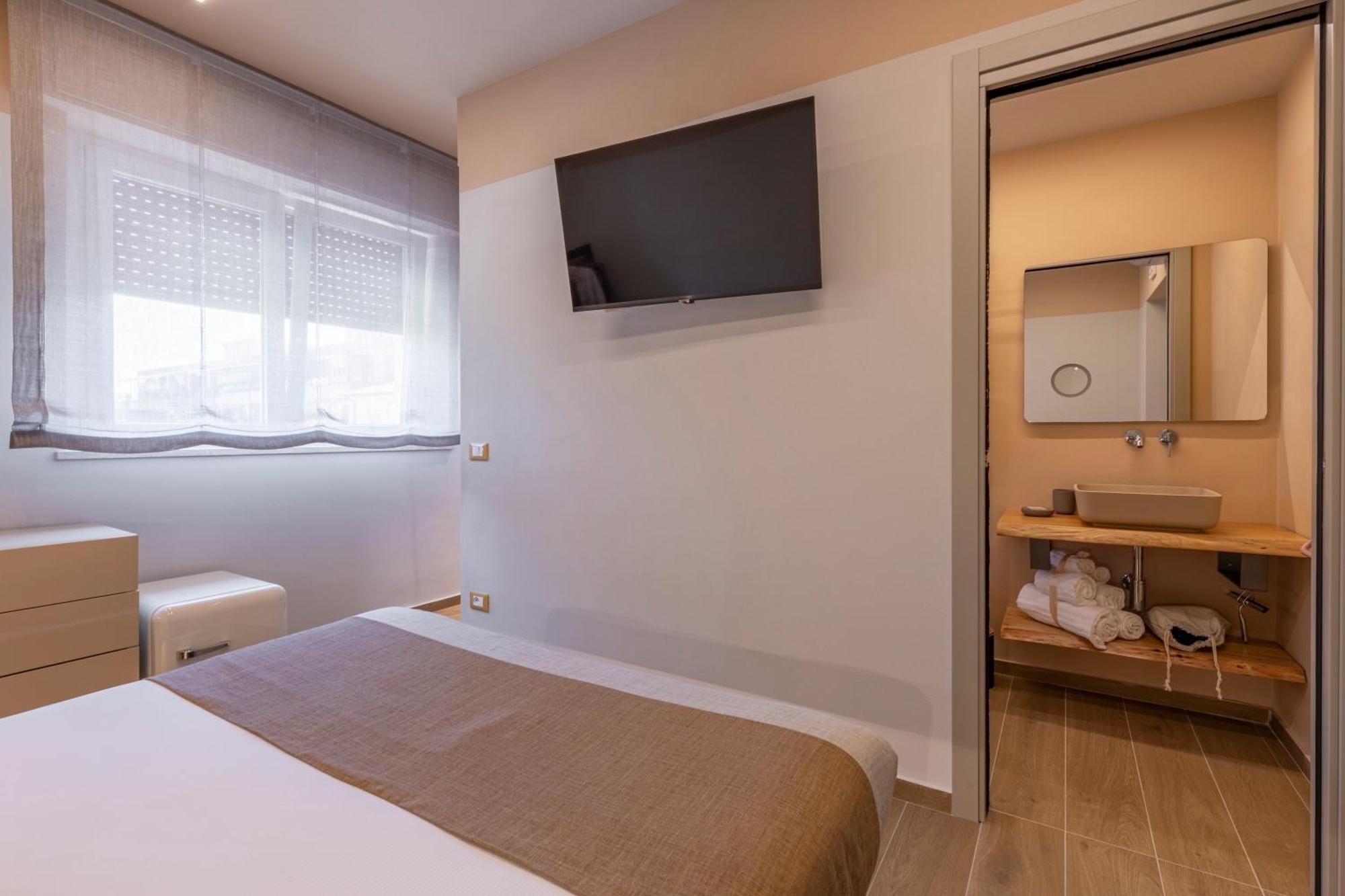 Luci Sul Mare -Boutique Rooms Follonica Ngoại thất bức ảnh