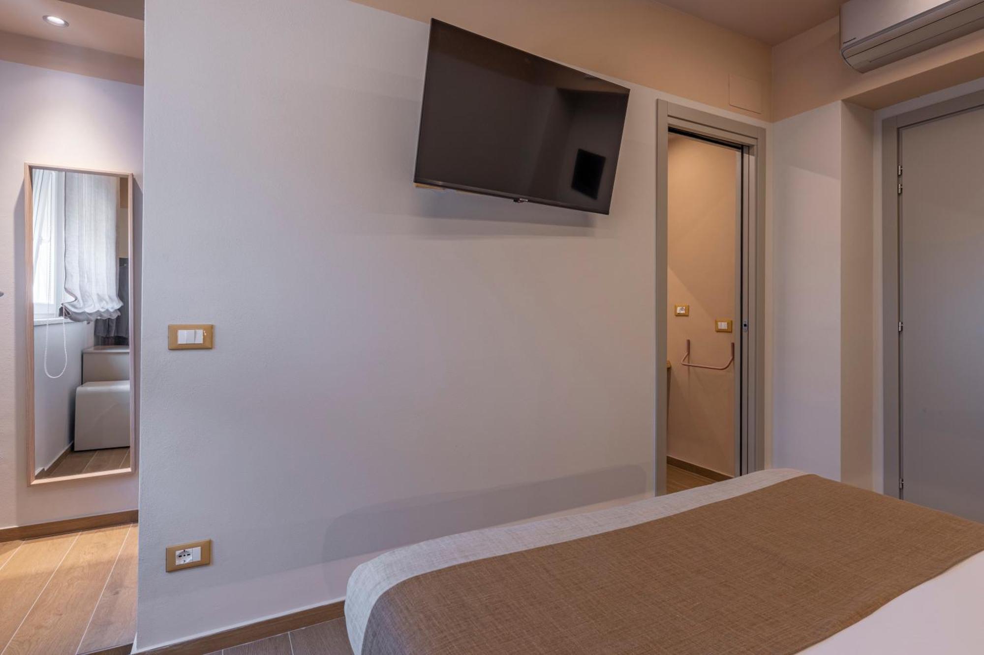 Luci Sul Mare -Boutique Rooms Follonica Ngoại thất bức ảnh